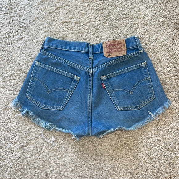 Levi’s Jean Shorts - Picture 2 of 2